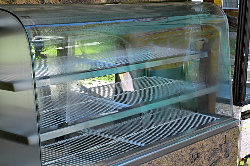 冷蔵ショーケースの結露を防ごう!